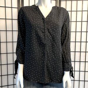 Apt 9 Black White Polka Dot V-Neck Top